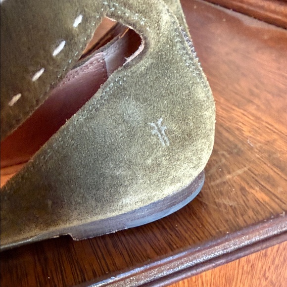 Frye Suede Ankle Strap Sandals - Olive Green Suede size 8.5 - Picture 7 of 9